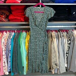 Unbranded green and white flower print short sleeve wrap v neck dress size S